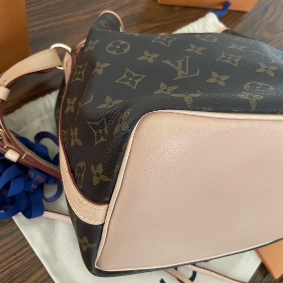 ♥️sold♥️Louis Vuitton Petite Noe Monogram Bucket Bag - Picture 10 of 16